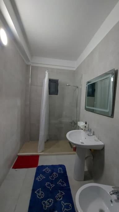 Apartment Family-friendly 2-br In Tirana