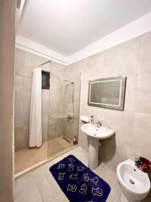 Apartment Family-friendly 2-br In Tirana