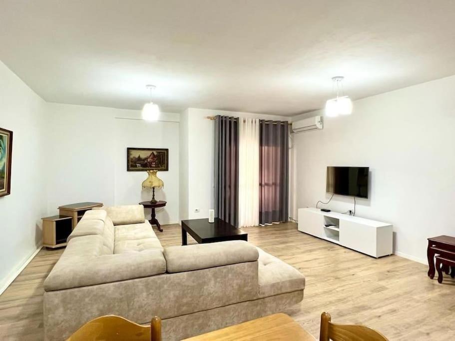 Family-friendly 2-br In Tirana